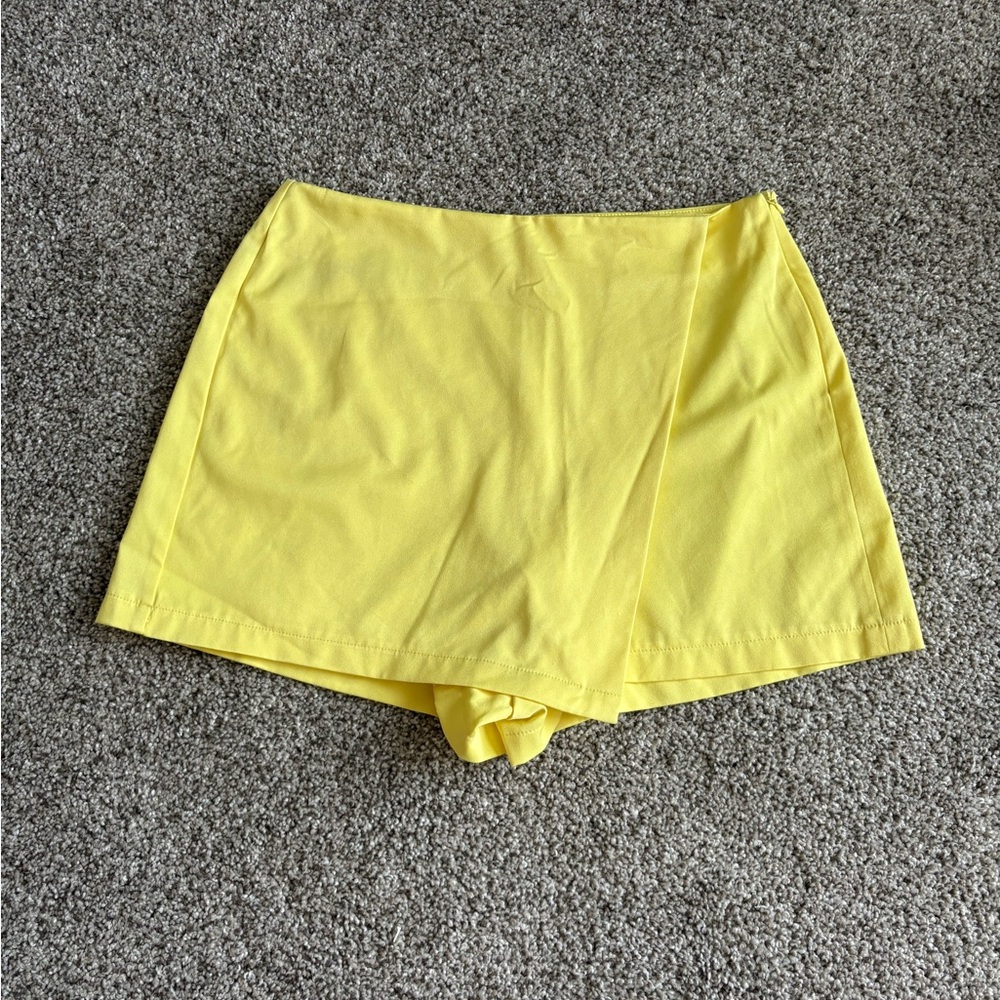FAVLUX Bright Yellow Women’s Skort